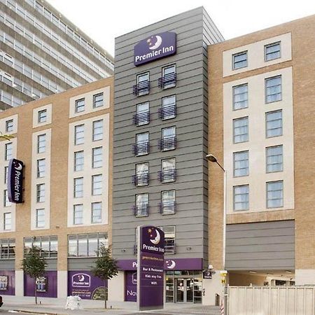 Premier Inn London Croydon Town Centre エクステリア 写真