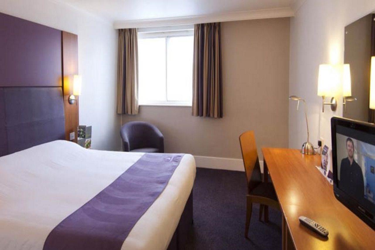 Premier Inn London Croydon Town Centre エクステリア 写真